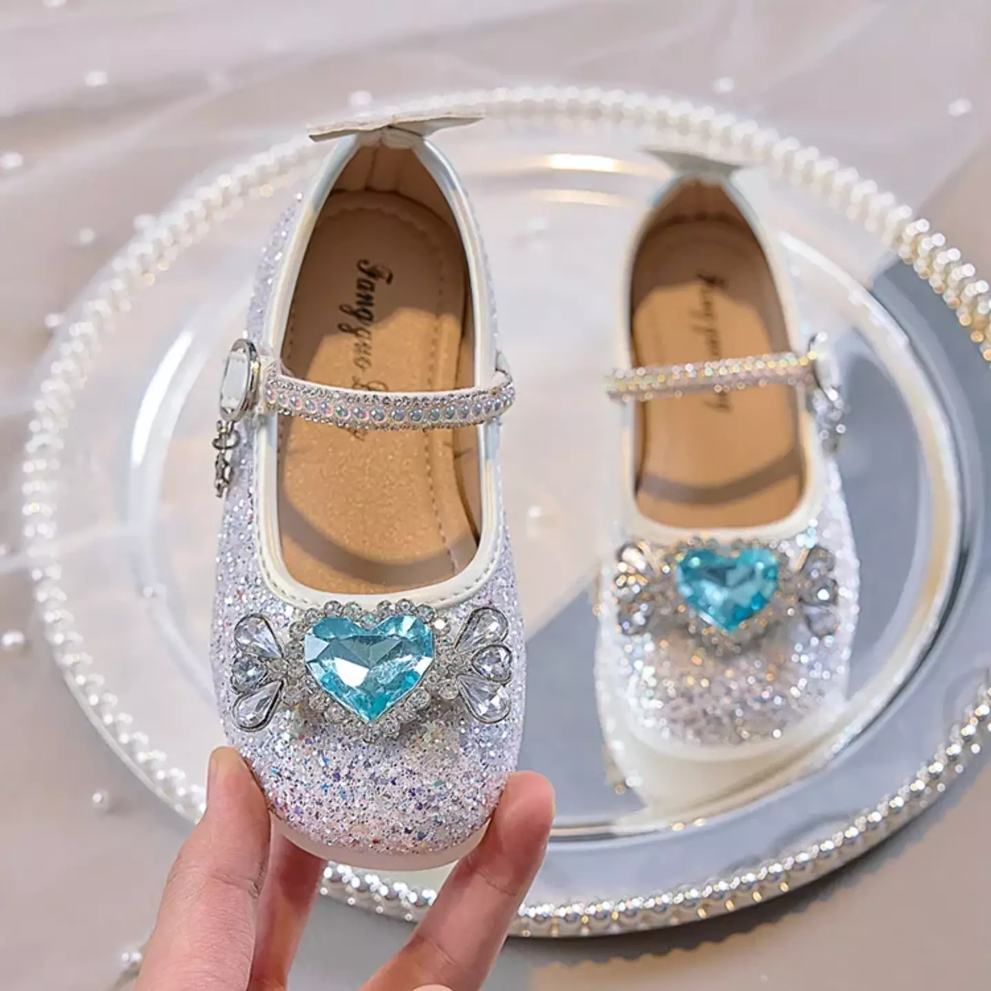 Young Girls & Girls Ivory Heart Gem Glitter Mary Jane Dress Shoes | Lucys 11805