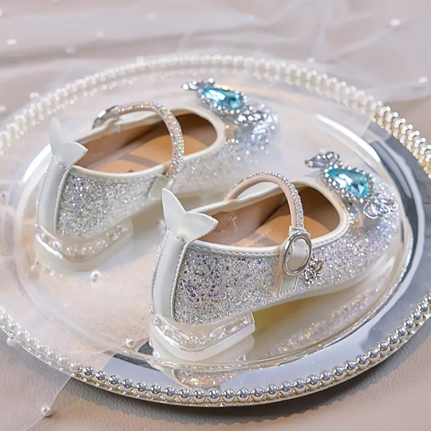 Young Girls & Girls Ivory Heart Gem Glitter Mary Jane Dress Shoes | Lucys 11805