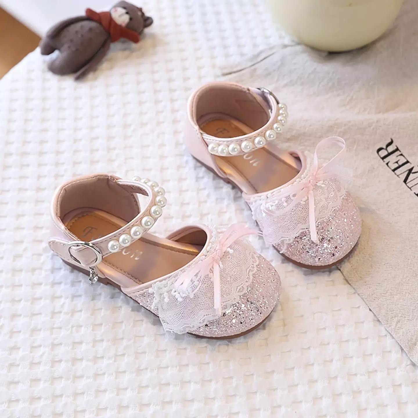 Young Girls & Girls Ivory Pearl Strap Glitter Toe Dress Shoes | Lucys 11821