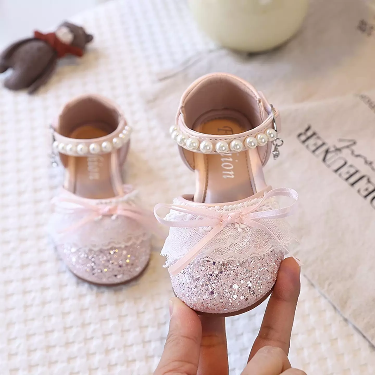 Young Girls & Girls Pink Pearl Strap Glitter Toe Dress Shoes | Lucys 11818