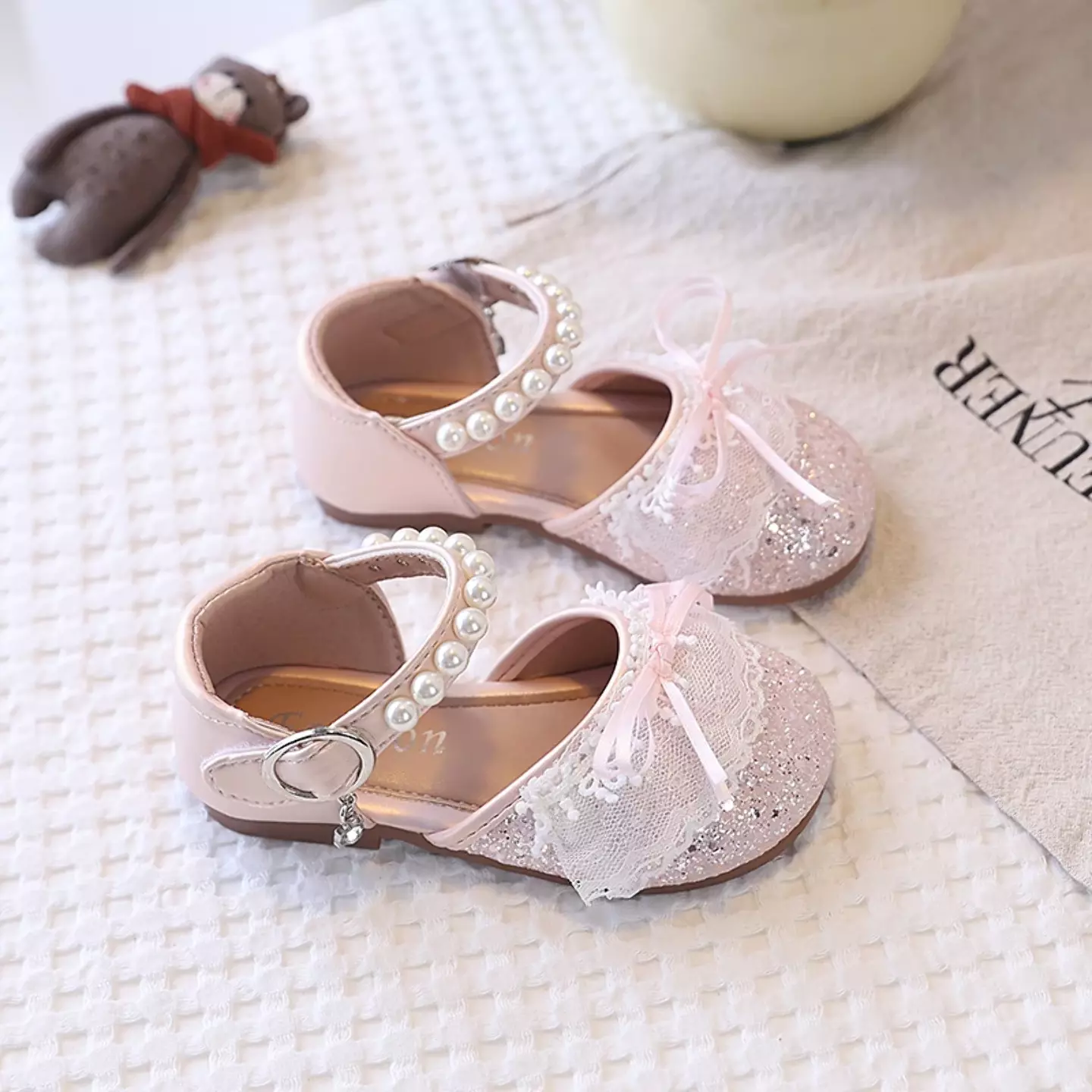 Young Girls & Girls Pink Pearl Strap Glitter Toe Dress Shoes | Lucys 11818