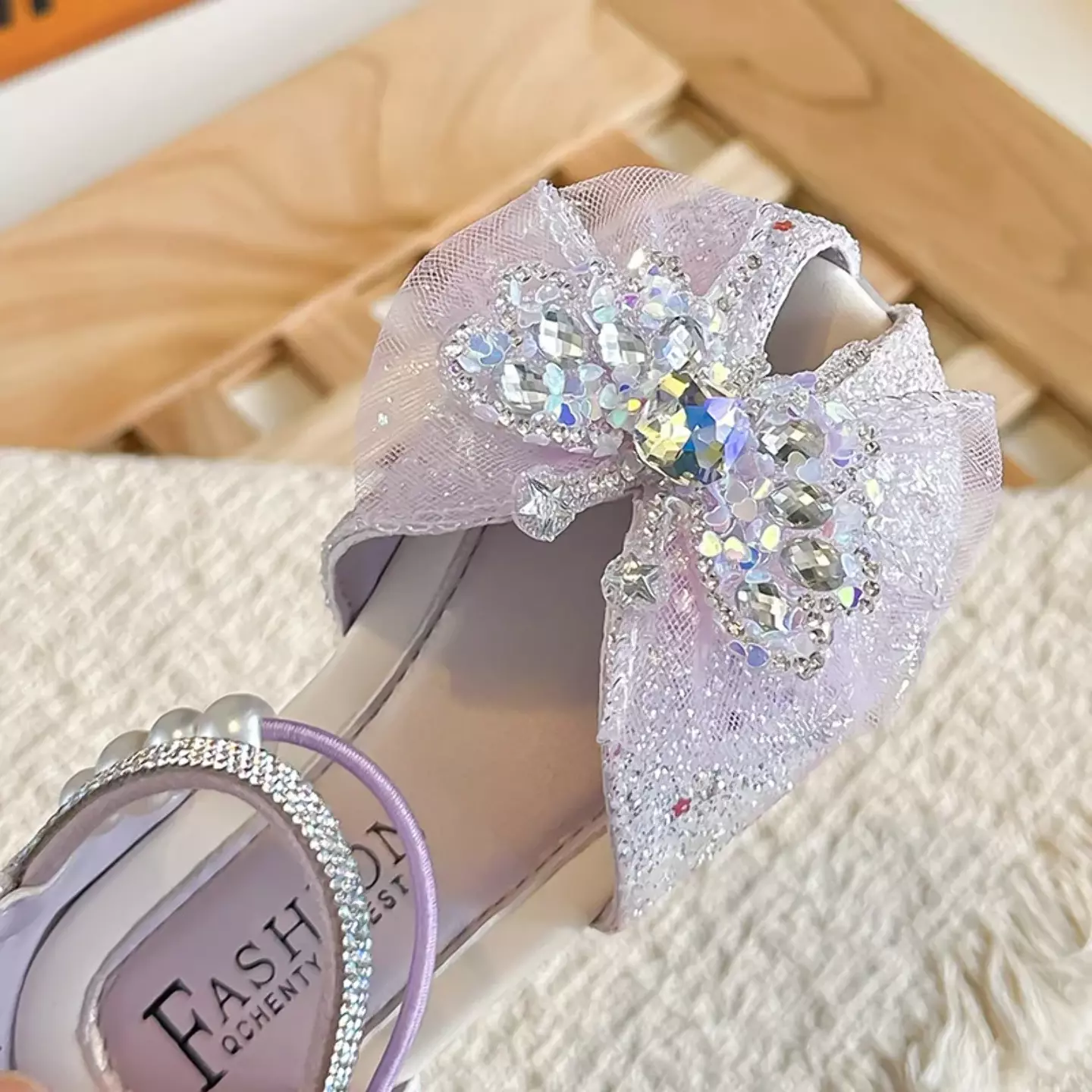 Young Girls & Girls Lavender Glitter Bow Open Toe Dress Shoes | Lucys 11841