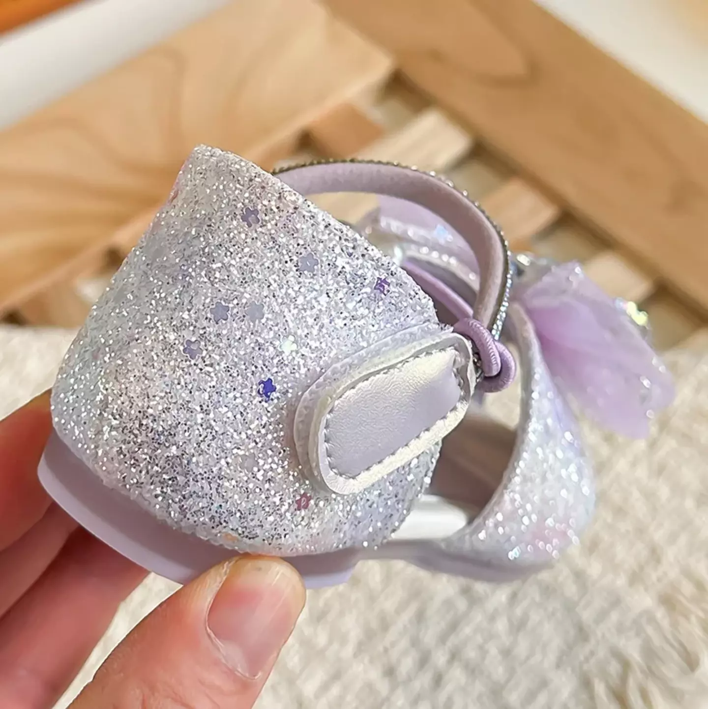 Young Girls & Girls Lavender Glitter Bow Open Toe Dress Shoes | Lucys 11841