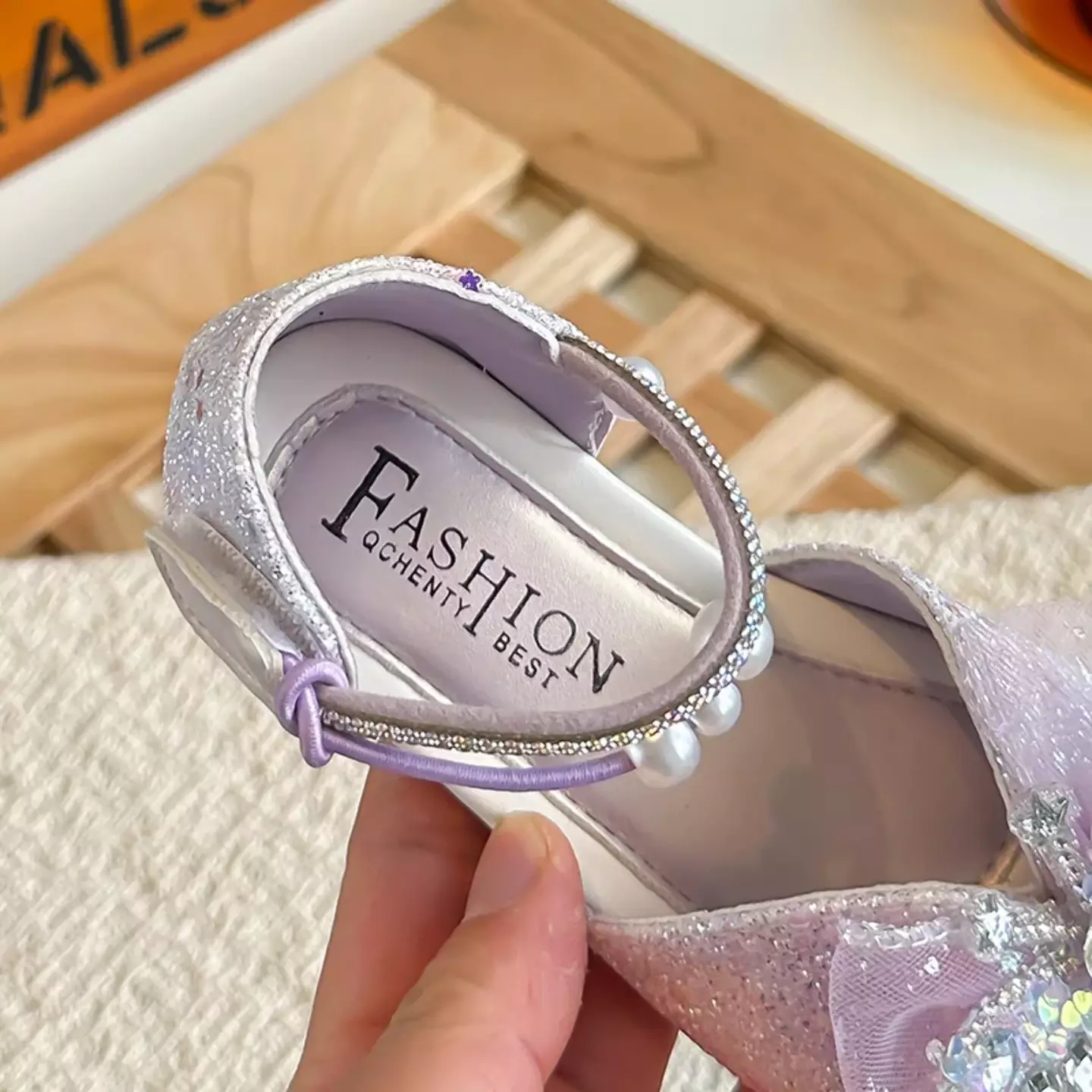 Young Girls & Girls Lavender Glitter Bow Open Toe Dress Shoes | Lucys 11841