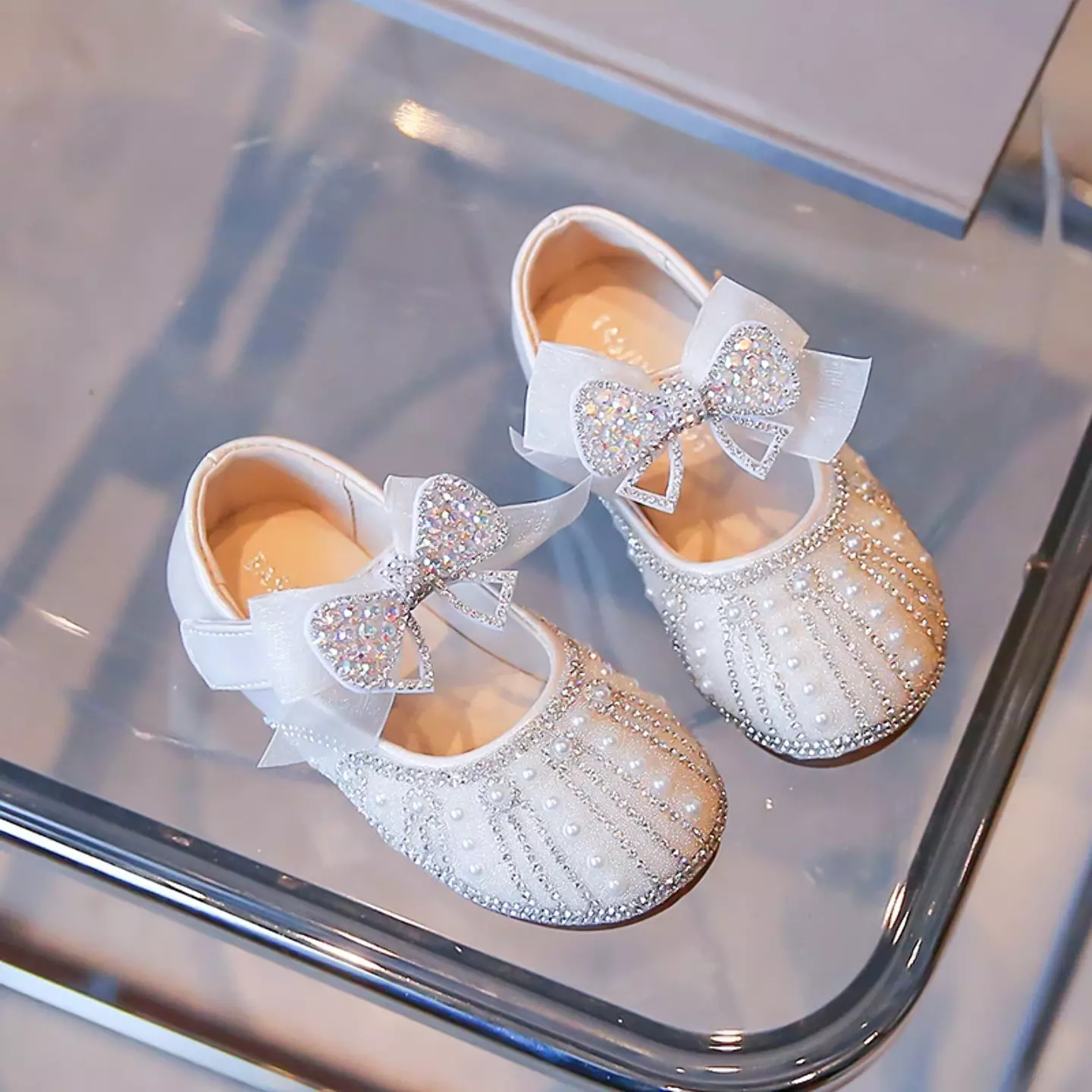 Young Girls & Girls Ivory Pearl Fan Crystal Bow Dress Shoes | Lucys 11877