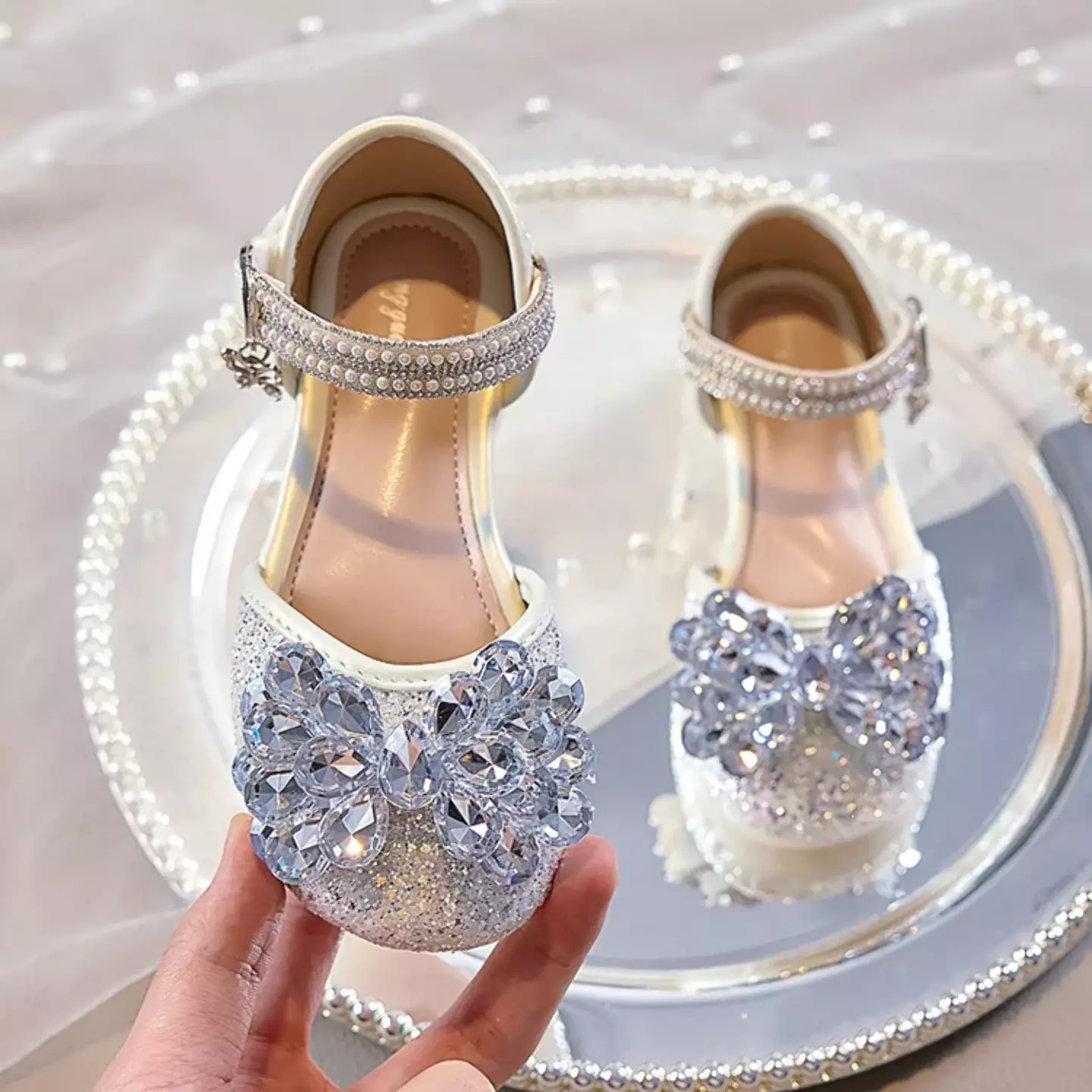 Young Girls & Girls Ivory Faceted Flower Glitter Dress Shoes | Lucys 11772