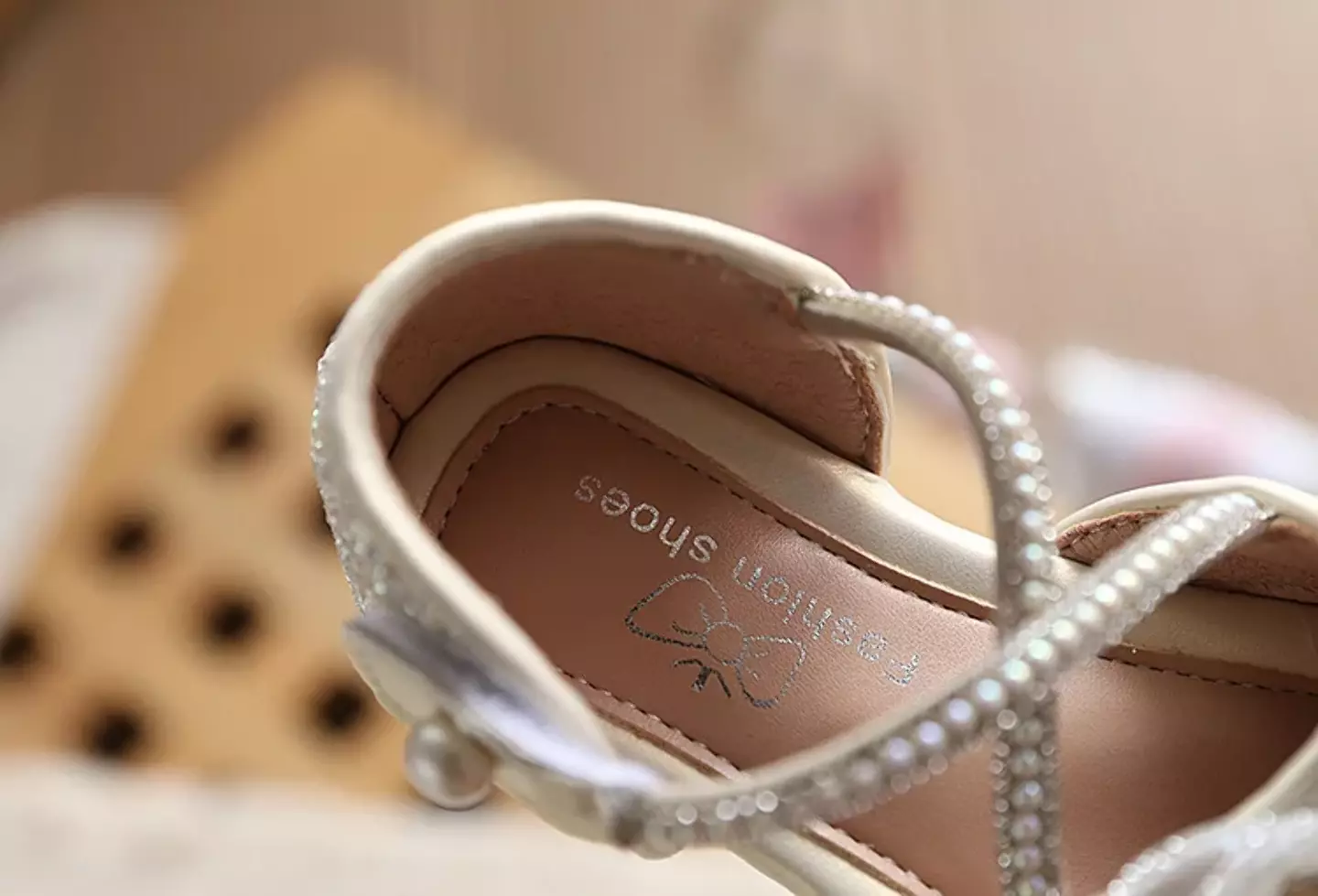 Young Girls & Girls Ivory Starburst Tulle Criss Cross Strap Flats | Lucys 11937