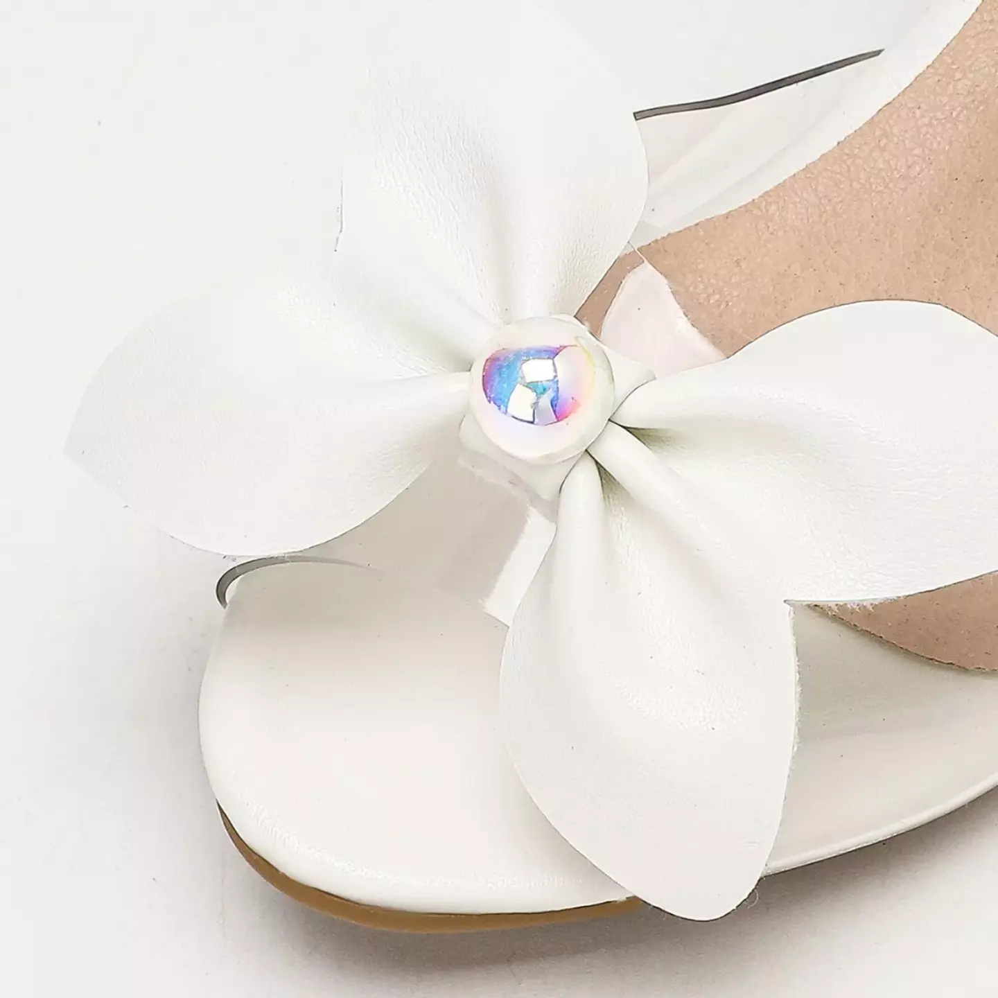 Young Girls & Girls White Four Petal Iridescent Centre Sandals | Lucys 12128