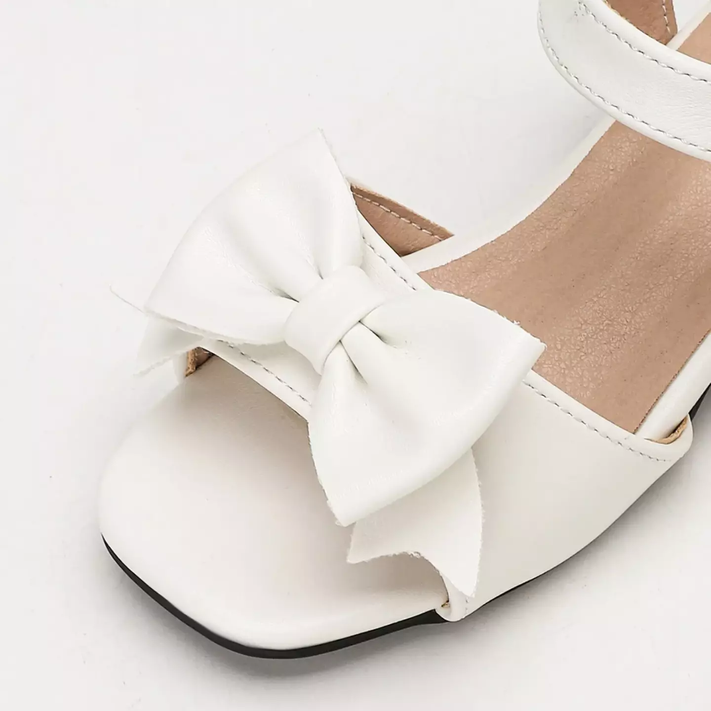 Young Girls & Girls White Notched Tail Bow Ankle Strap Sandals | Lucys 12140