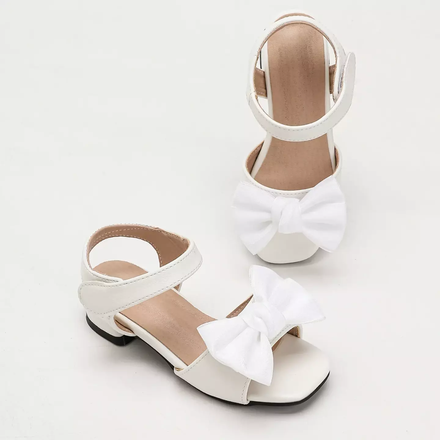 Young Girls & Girls White Textured Butterfly Bow Strap Sandals | Lucys 12144