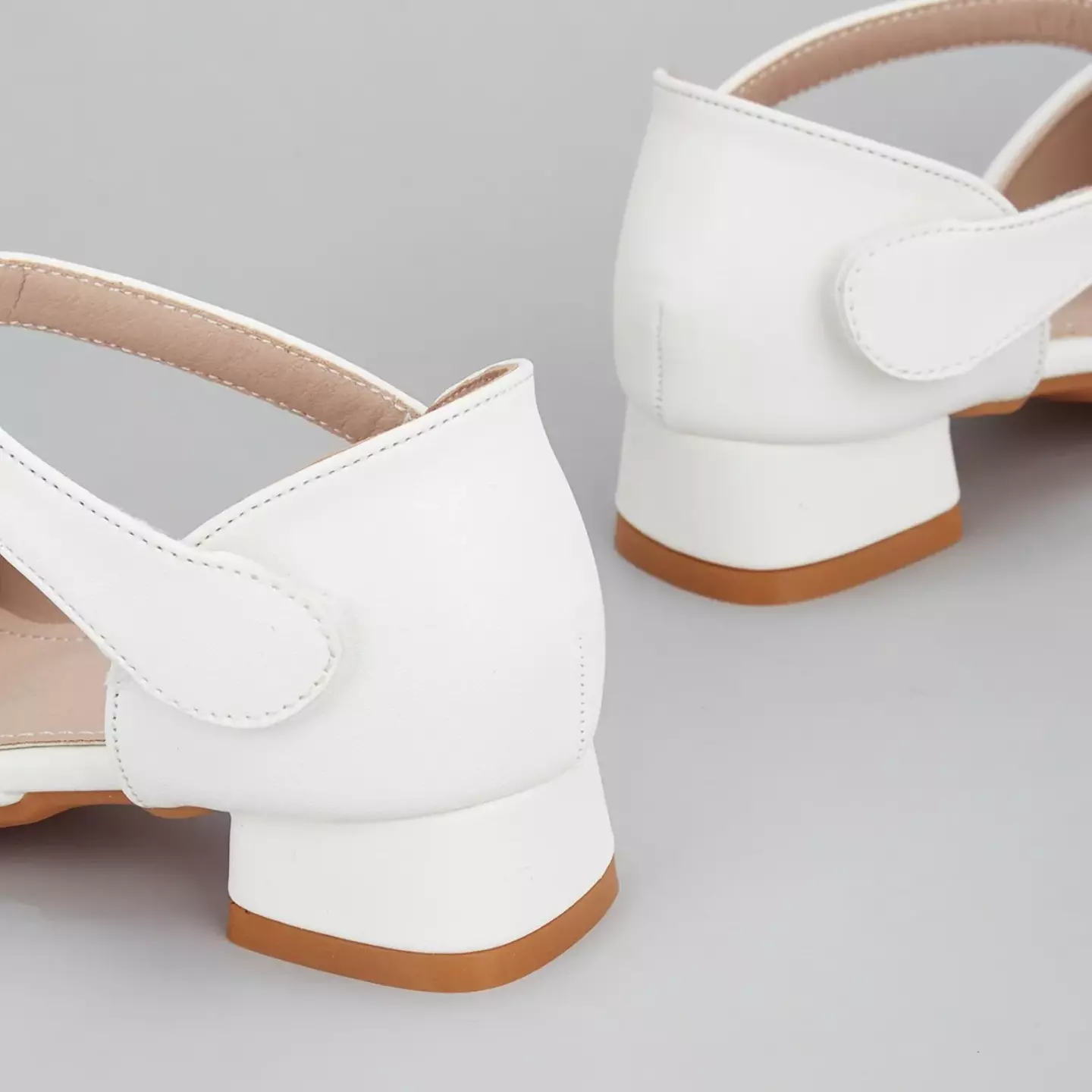 Young Girls & Girls Ivory Rolled Centre Rose Dress Shoes | Lucys 12216