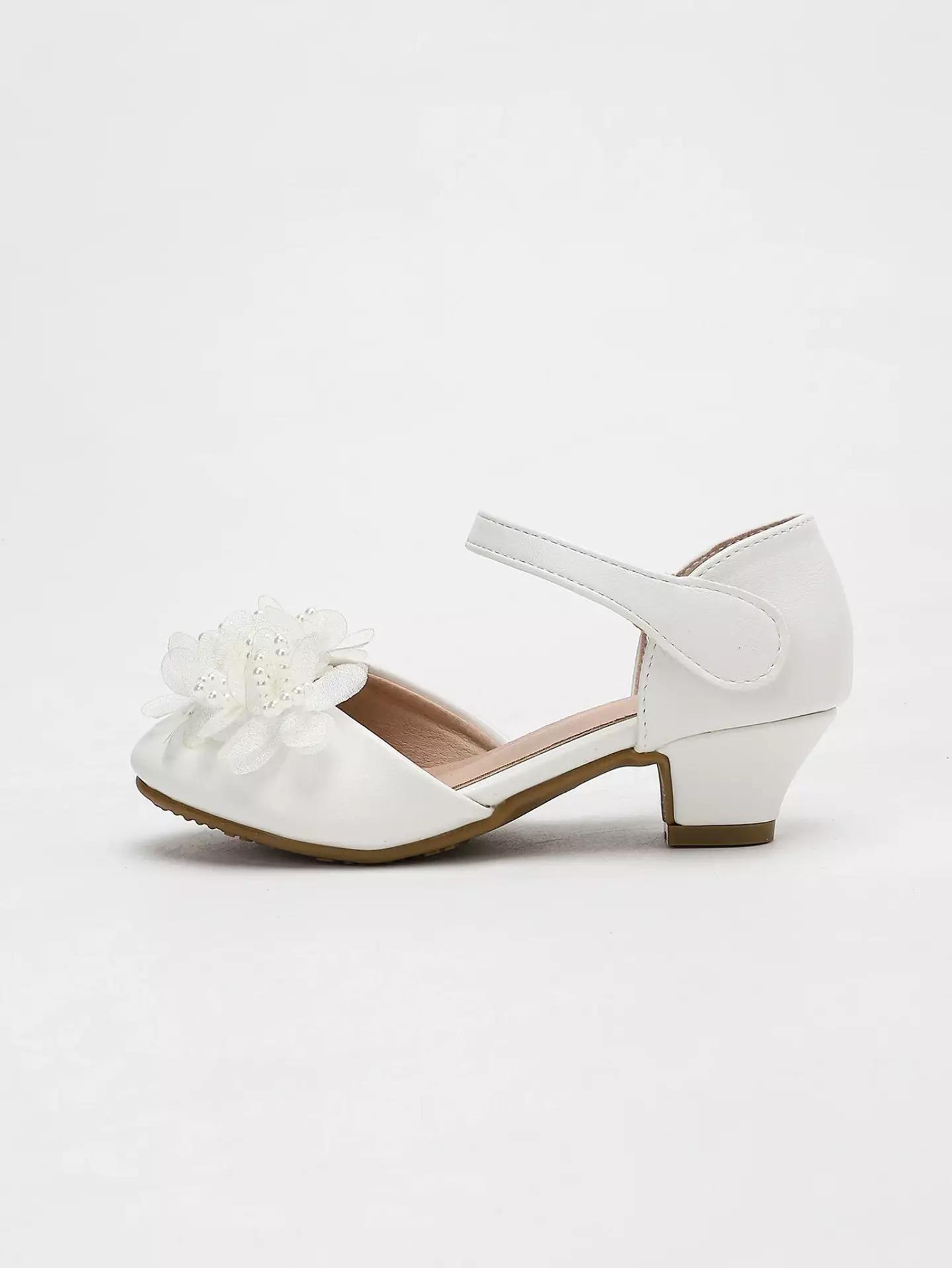 Young Girls & Girls White Bead Loop Flower Dress Shoes | Lucys 12224