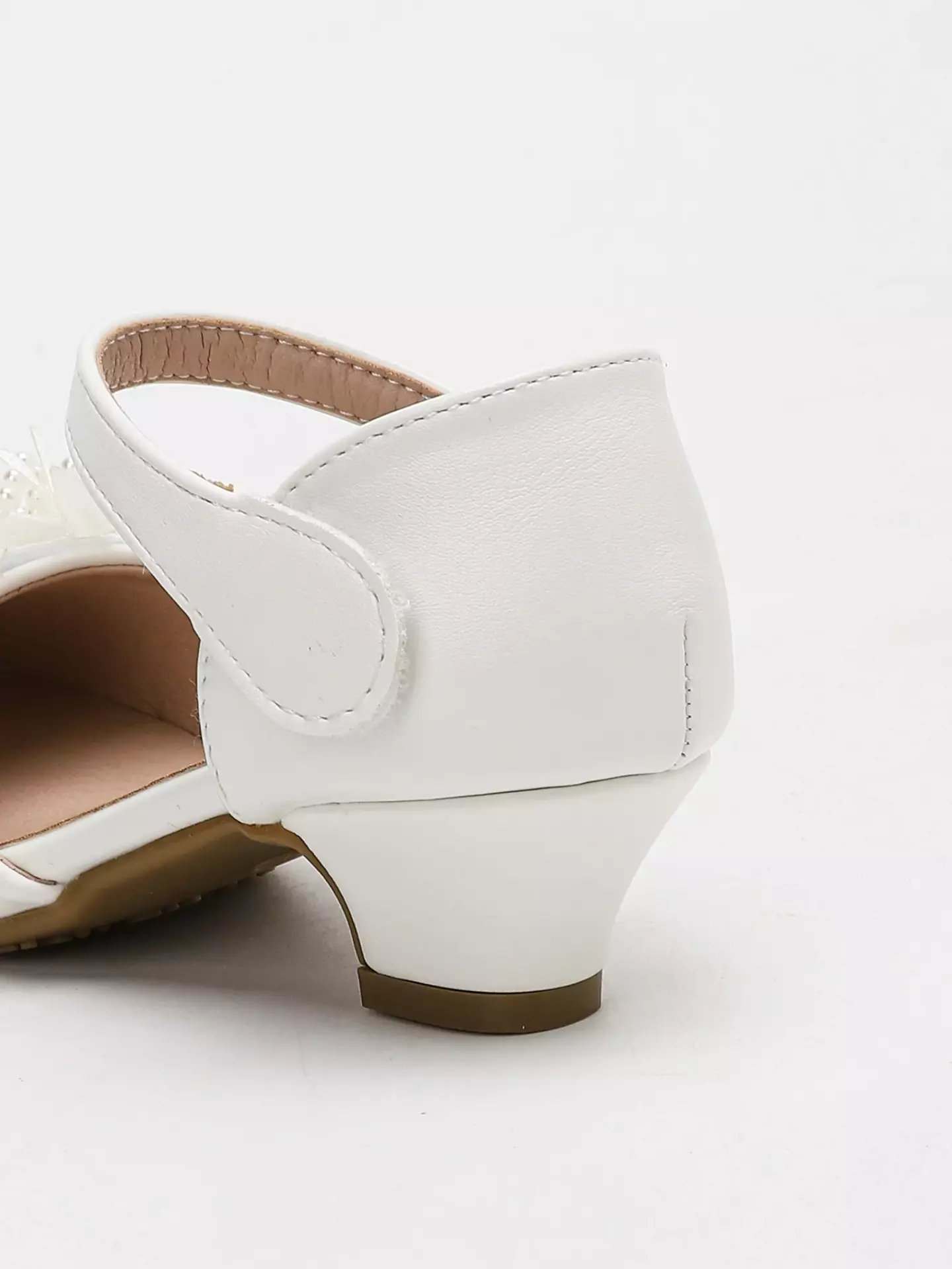Young Girls & Girls White Bead Loop Flower Dress Shoes | Lucys 12224
