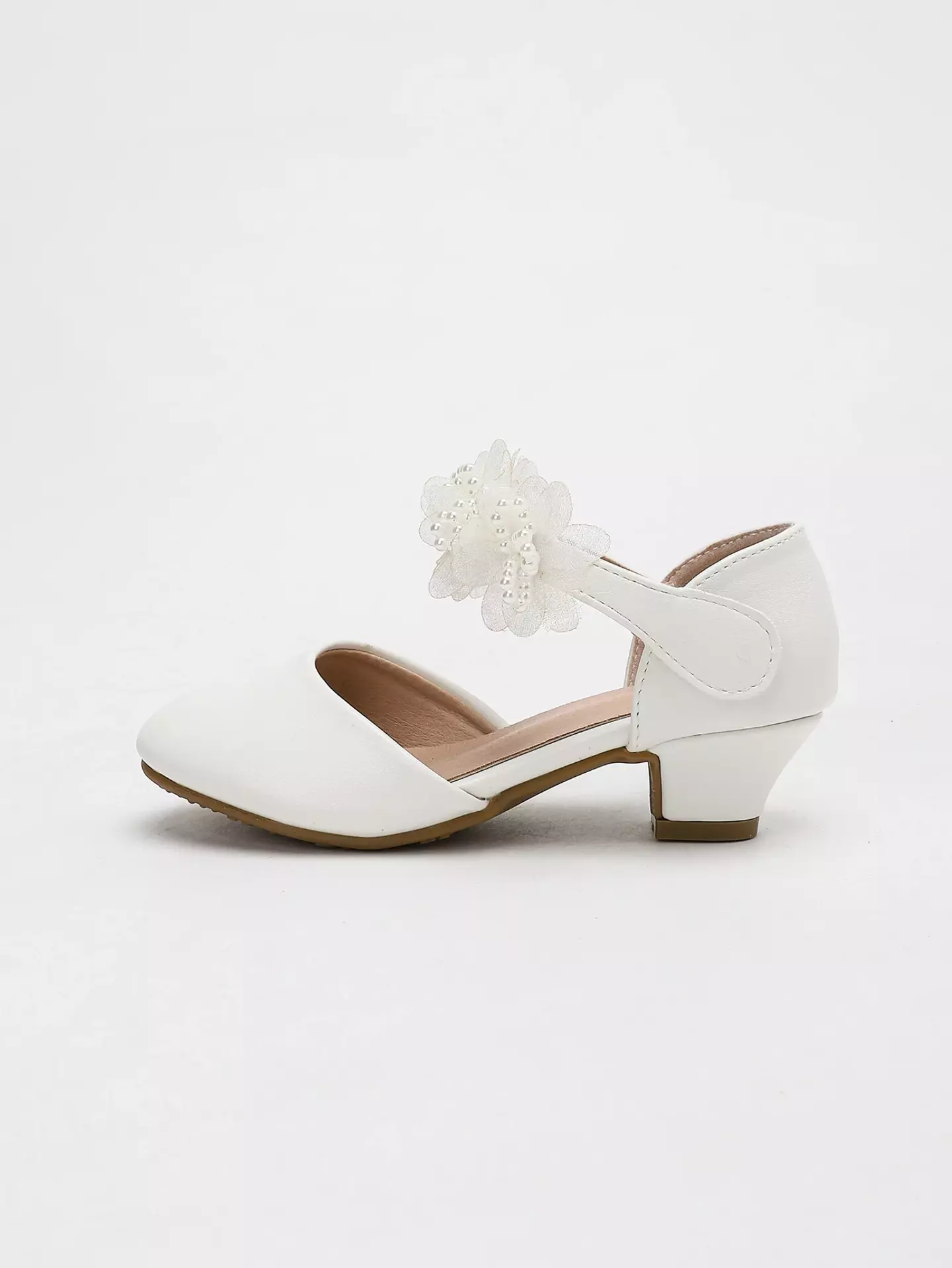 Young Girls & Girls White Flower Strap Curved Heel Dress Shoes | Lucys 12232