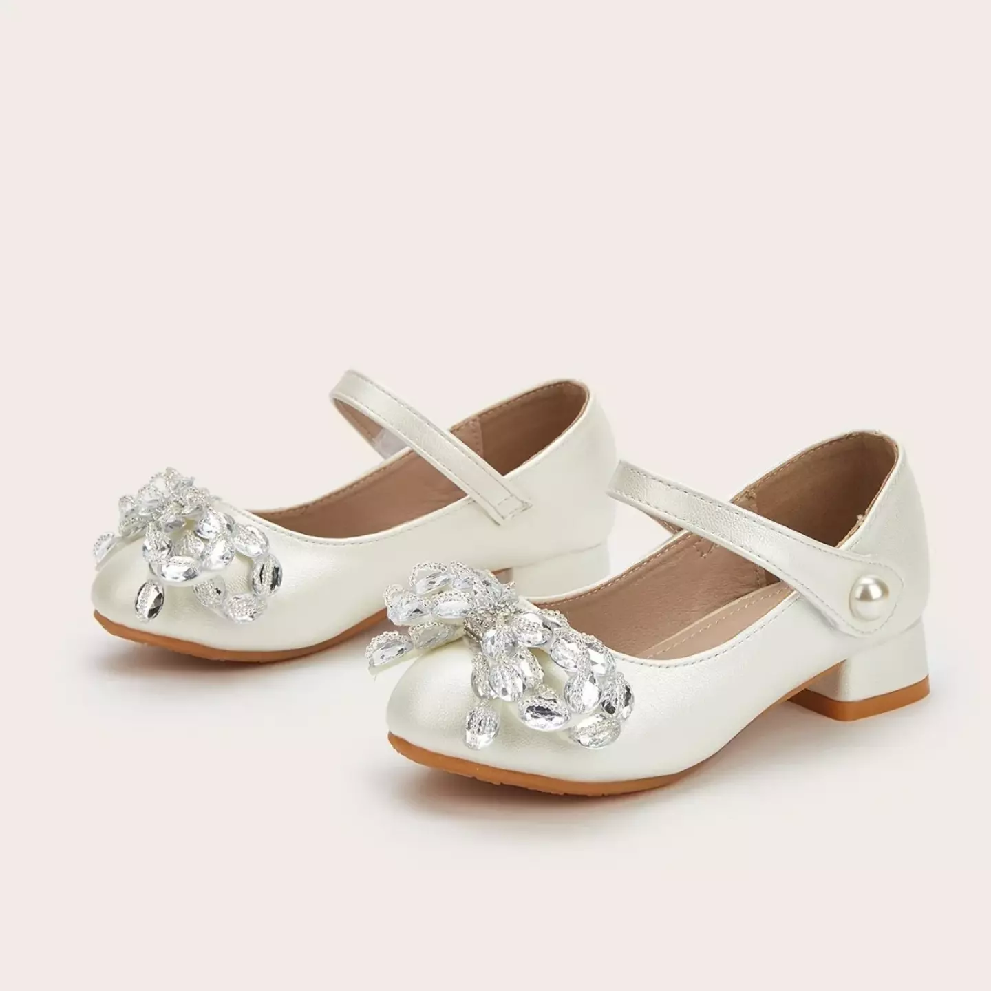 Young Girls & Girls Ivory Oval Gem Loop Bow Dress Shoes | Lucys 12256