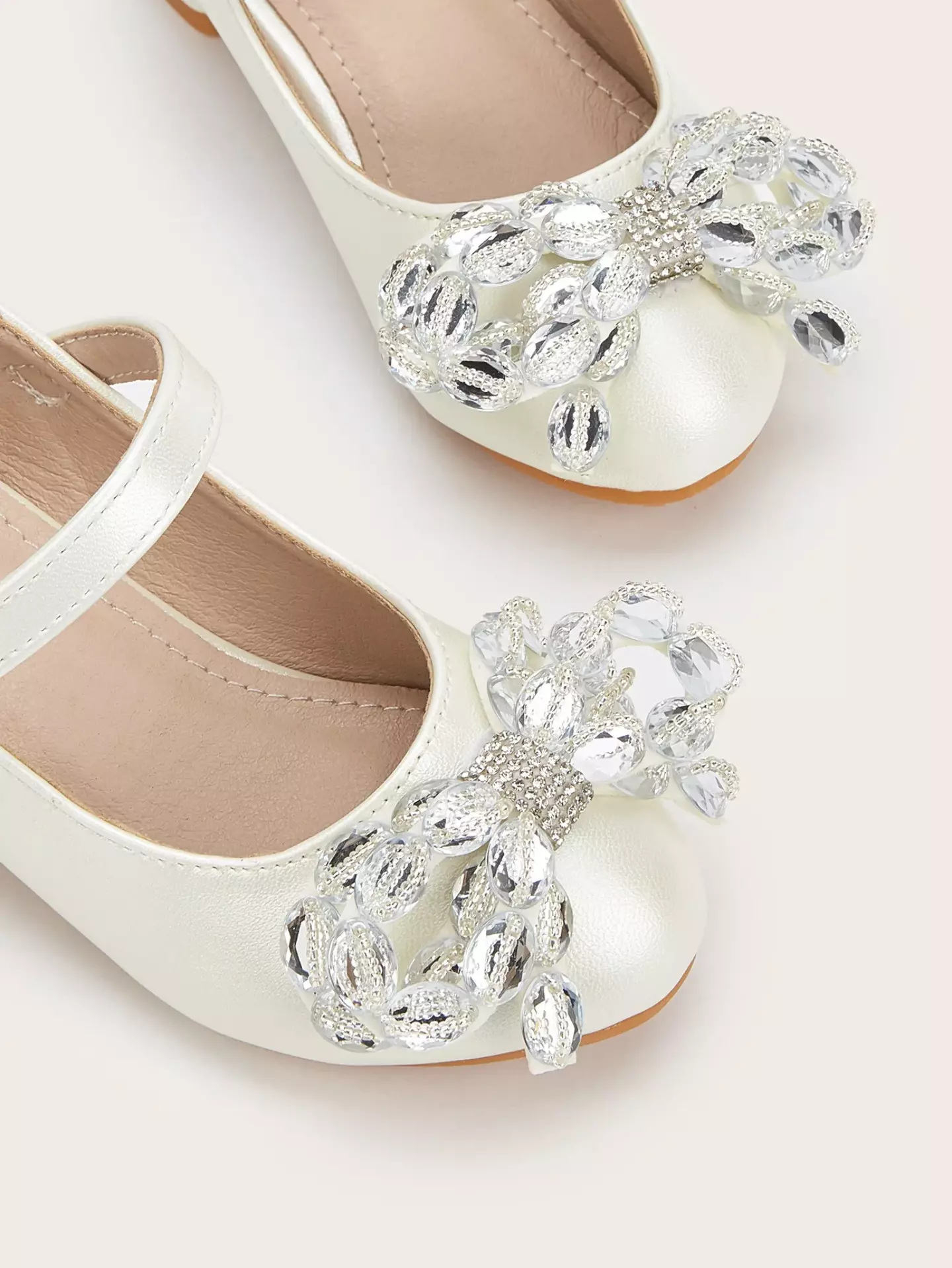 Young Girls & Girls Ivory Oval Gem Loop Bow Dress Shoes | Lucys 12256
