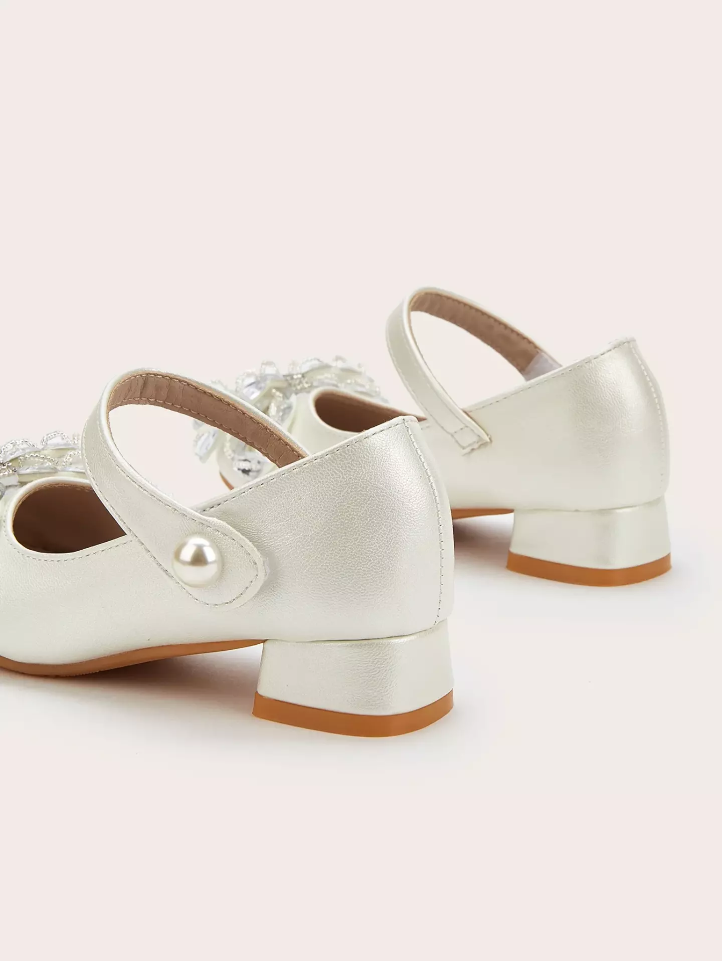 Young Girls & Girls Ivory Oval Gem Loop Bow Dress Shoes | Lucys 12256