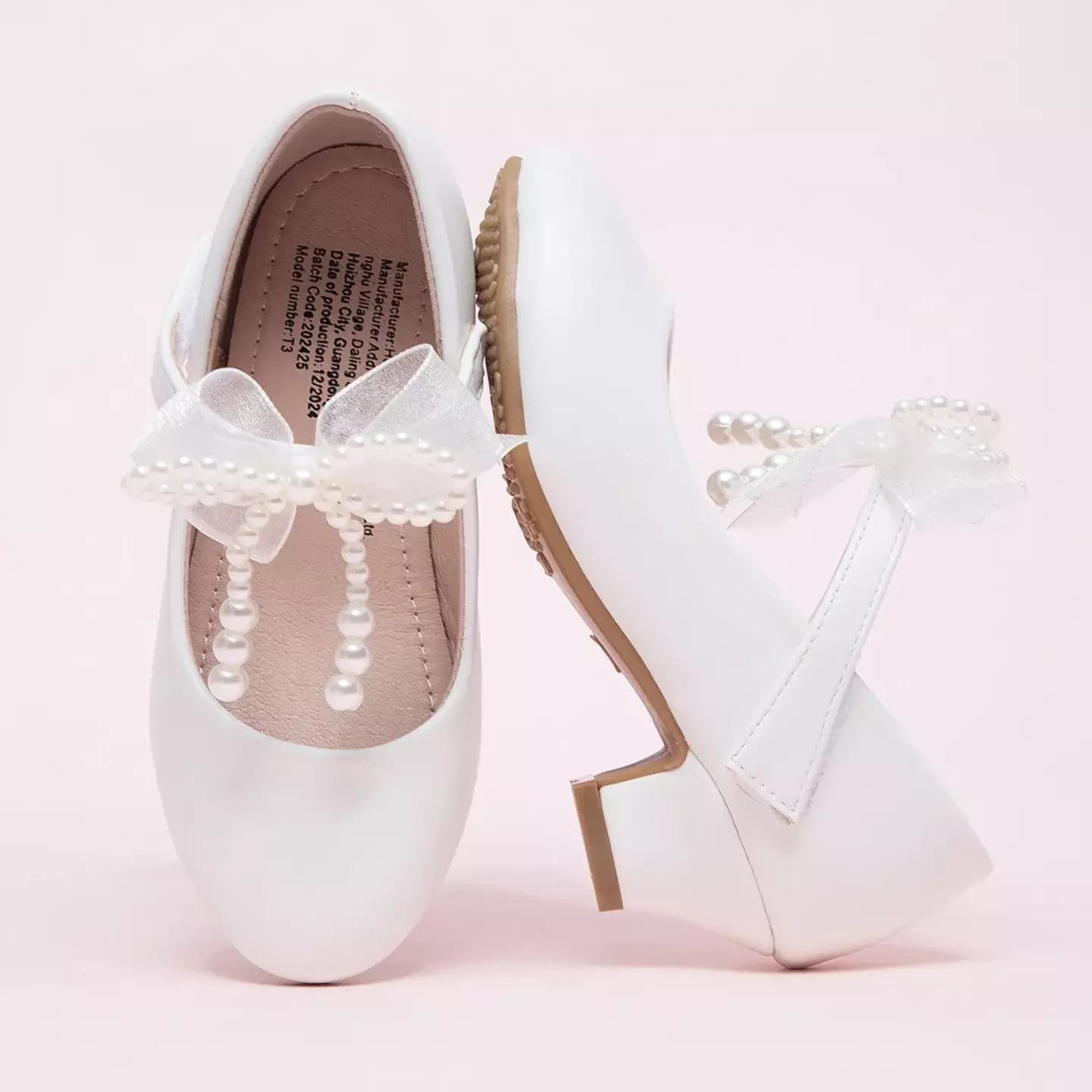 Young Girls & Girls White Graduated Pearl Strand Bow Dress Shoes | Lucys 12264