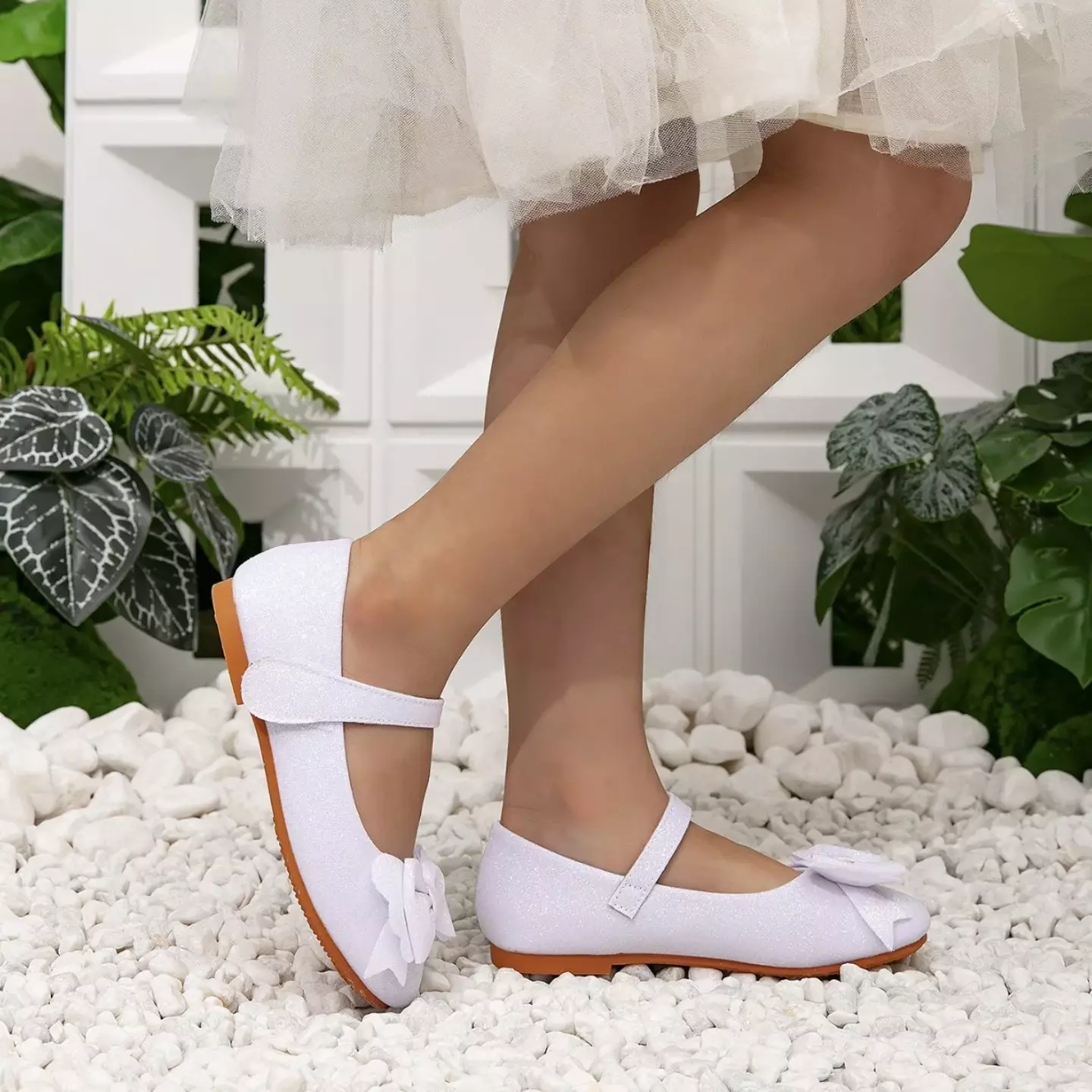 Young Girls & Girls White Scalloped Layer Bow Dress Shoes | Lucys 12312