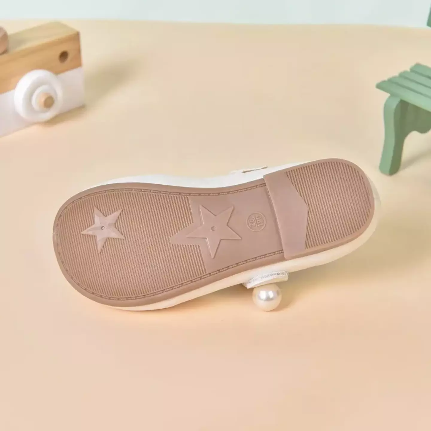 Young Girls & Girls Ivory Tonal Floral Pearl Tab Flats | Lucys 12316