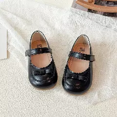 Baby, Toddler & Young Girls Black Scallop Rim Mini Bow Mary Jane Shoes | Lucys 12494