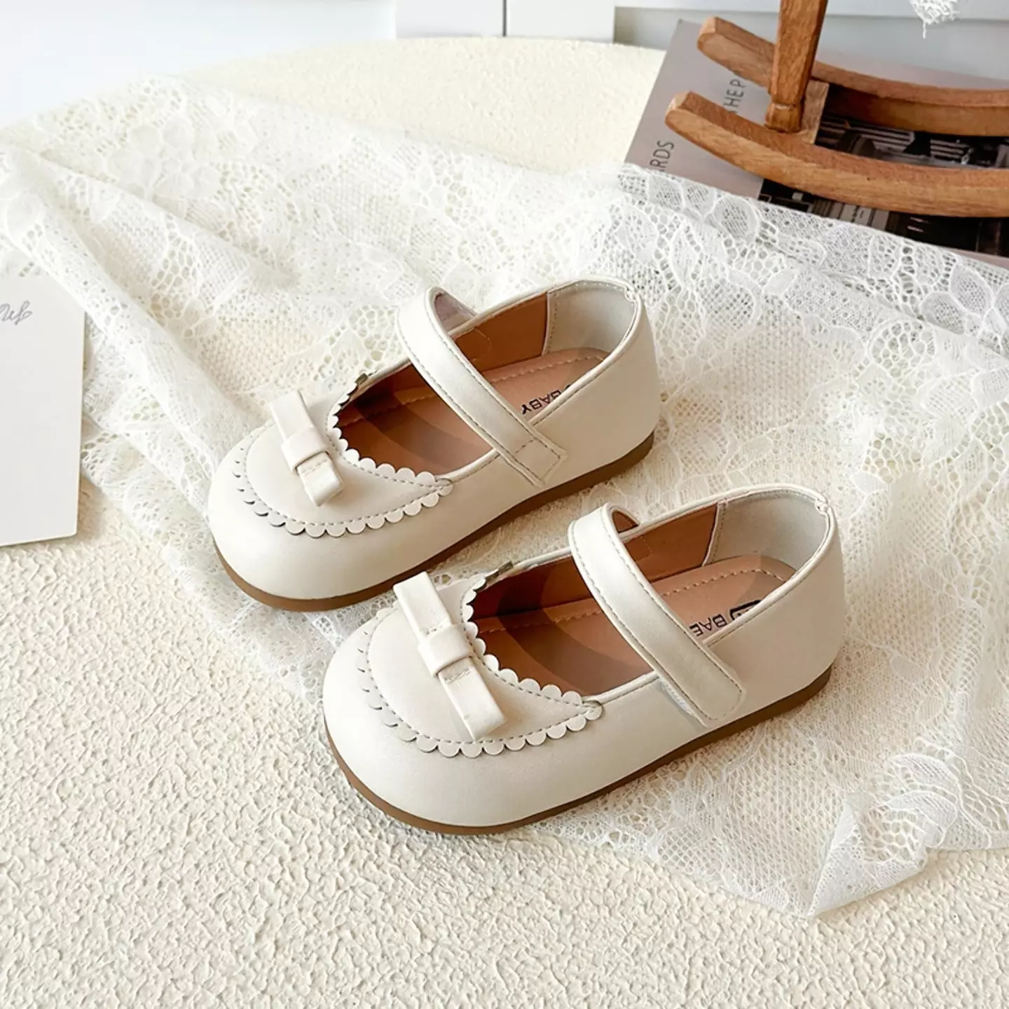 Baby, Toddler & Young Girls Ivory Scallop Rim Mini Bow Mary Jane Shoes | Lucys 12493
