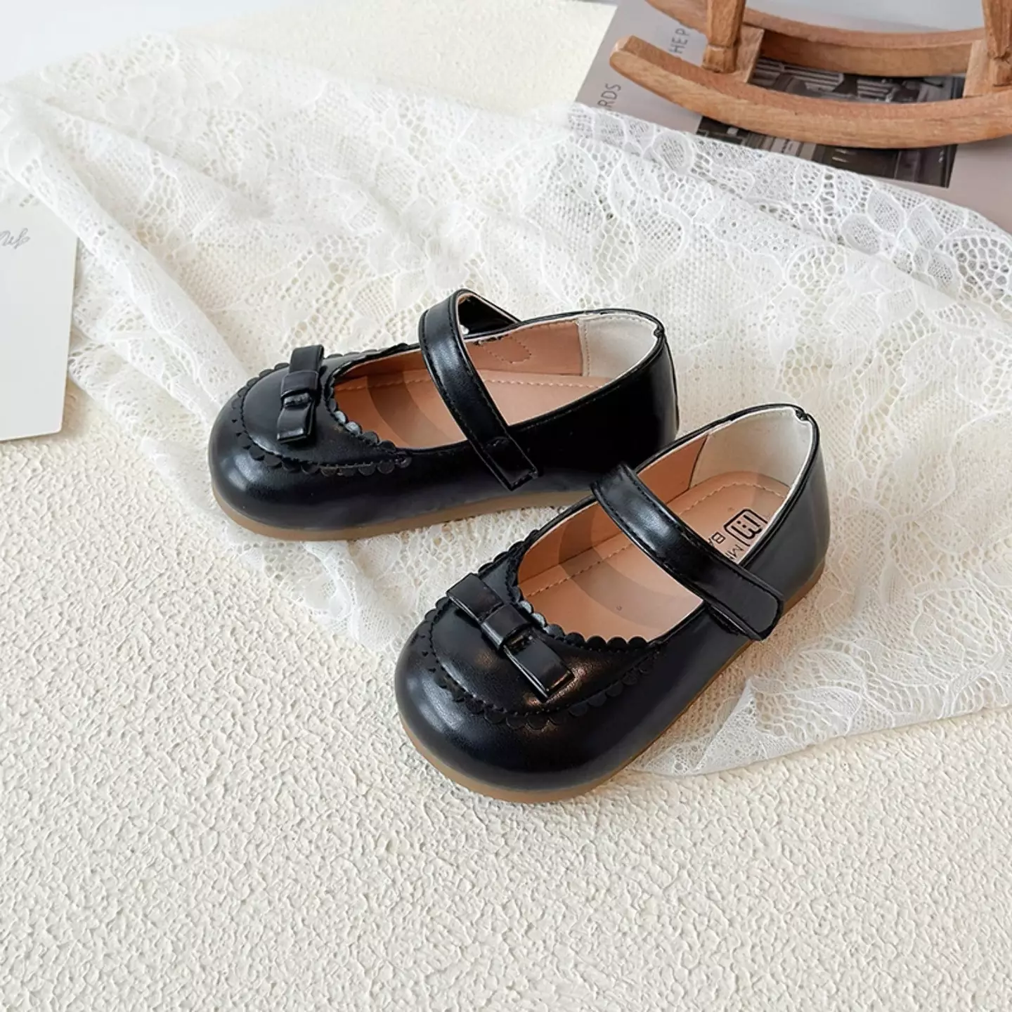 Baby, Toddler & Young Girls Black Scallop Rim Mini Bow Mary Jane Shoes | Lucys 12494