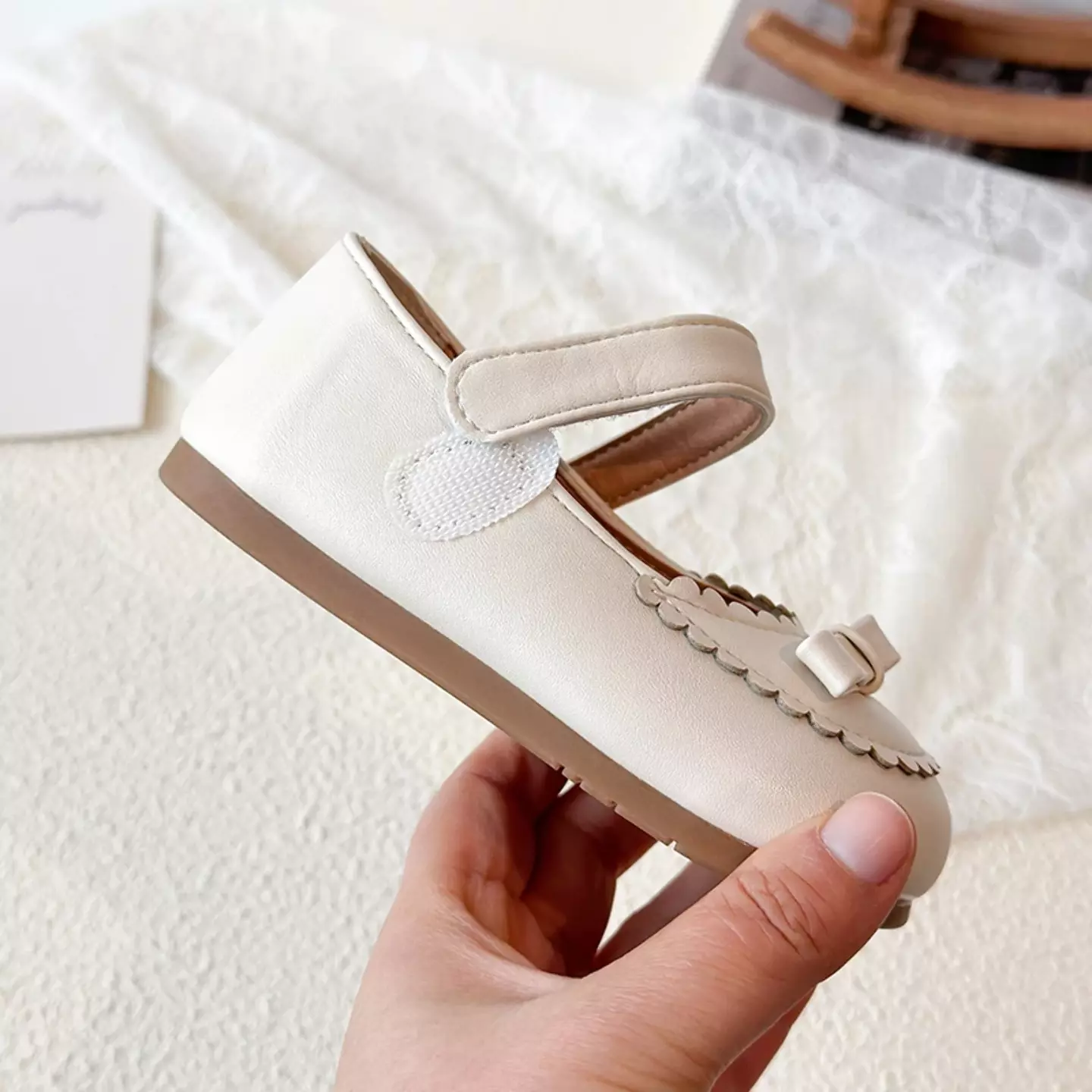 Baby, Toddler & Young Girls Ivory Scallop Rim Mini Bow Mary Jane Shoes | Lucys 12493